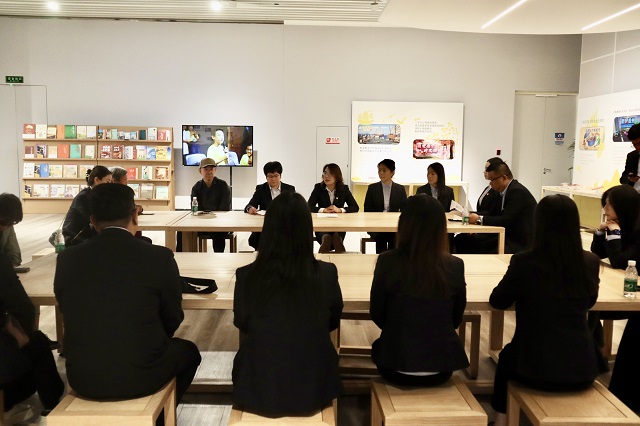 第五、第六黨支部召開座談會(huì).jpg